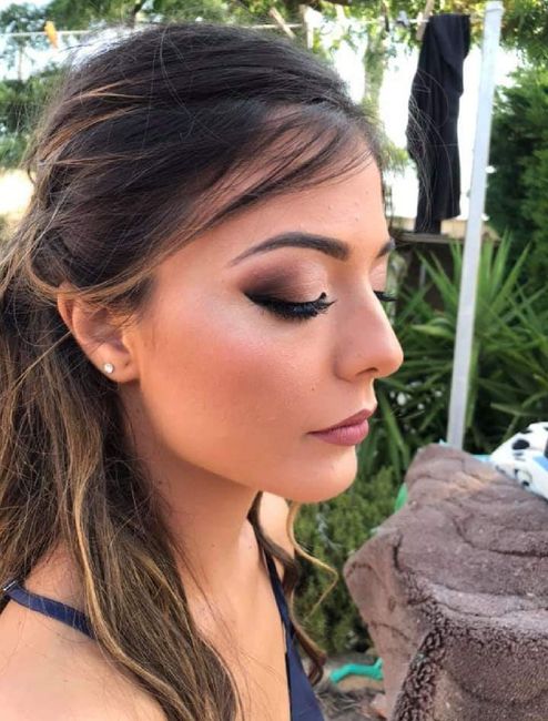 Consiglio make-up con rossetto rosso 5