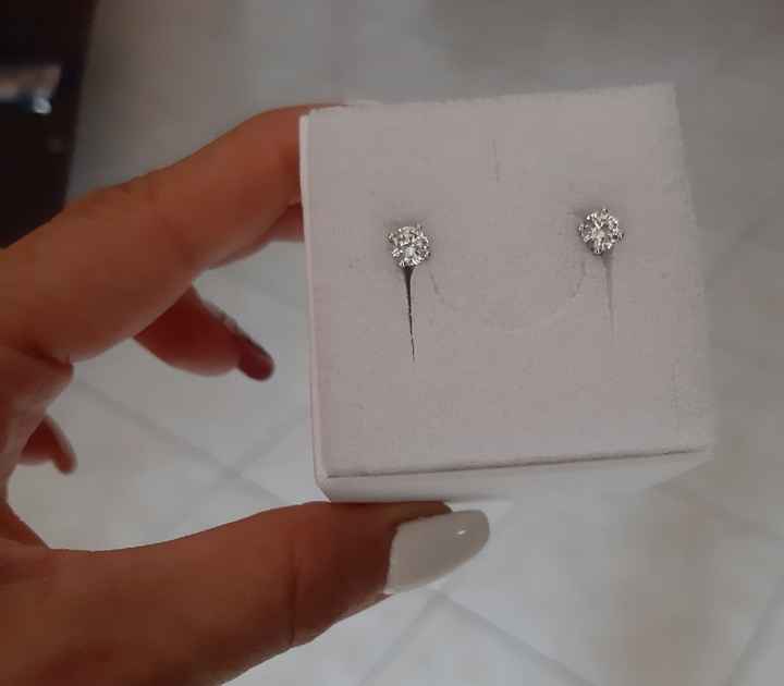 Orecchini in regalo 😍 - 1