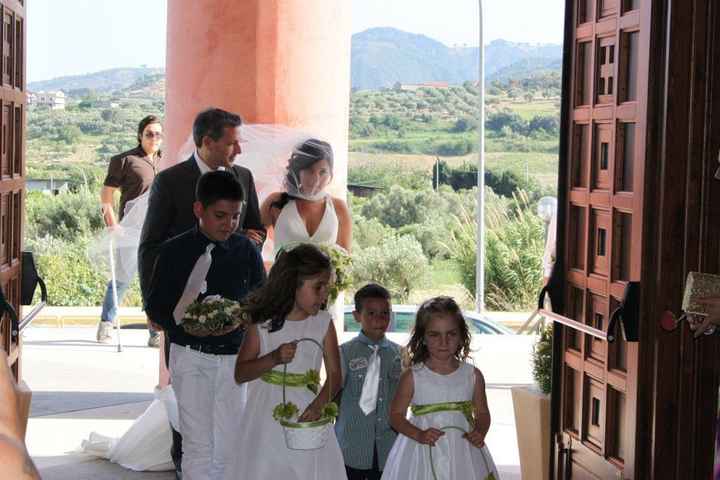 ingresso con damigelle