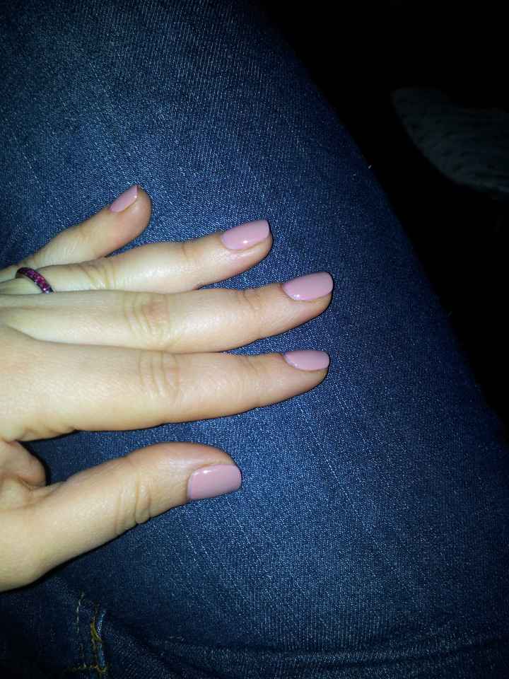 Ecco come fare le unghie quel giorno - 1