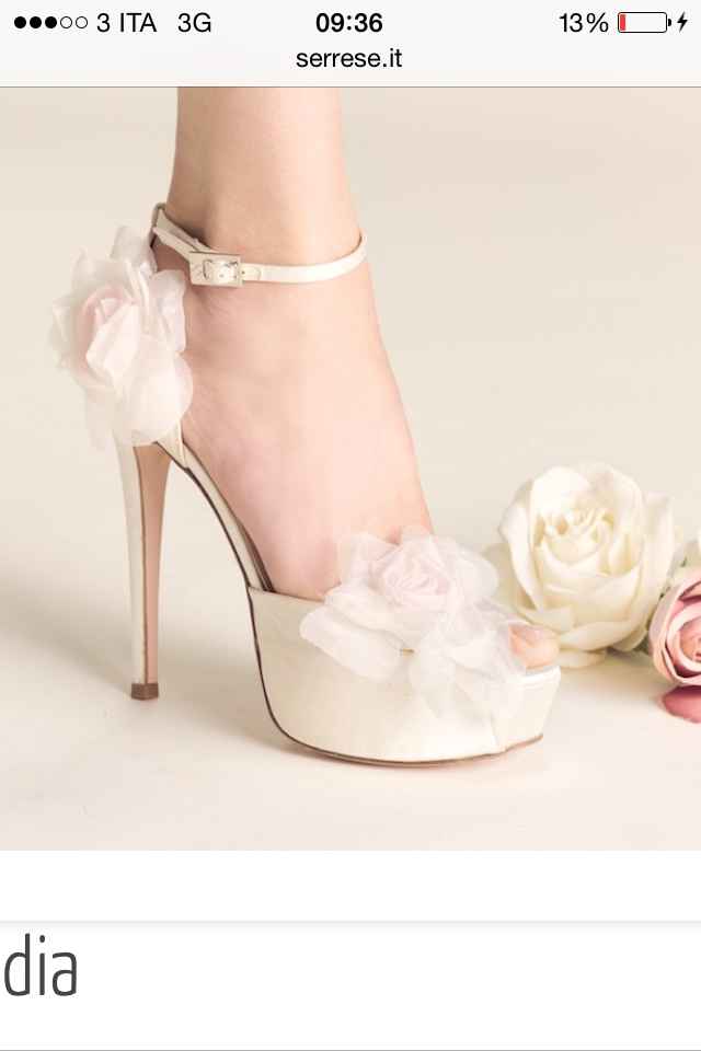 belle!! romantiche!! ma non so x il fiore..