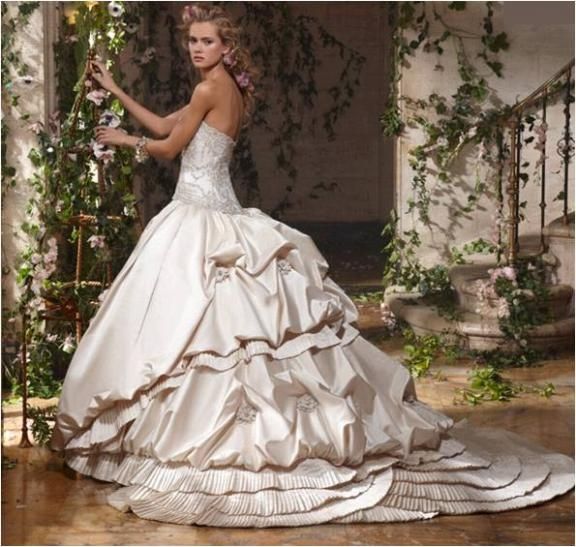 Abiti da sposa - stile principessa