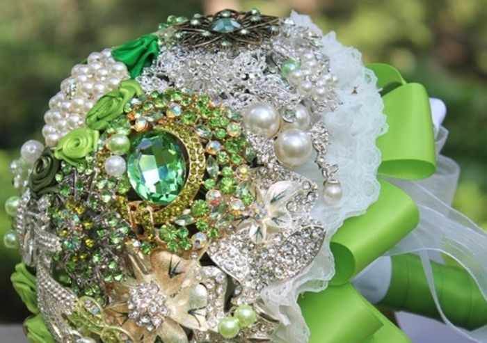 il bouquet della sposa, gioiello, colore verde 2