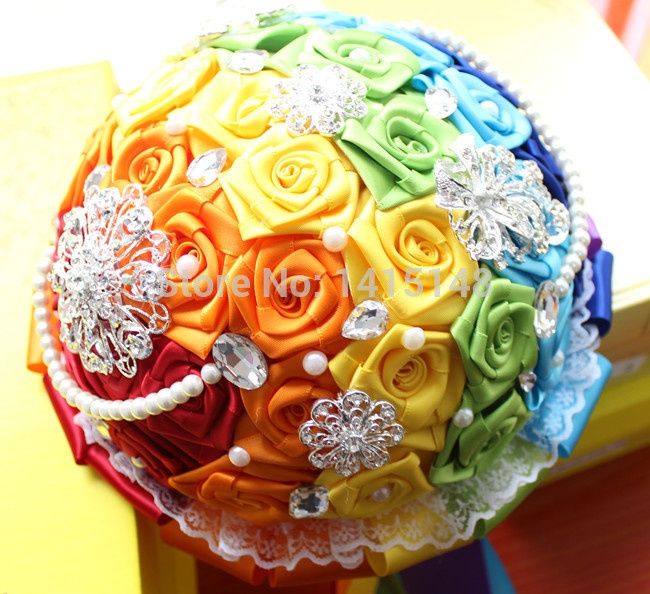 il bouquet della sposa, gioiello, colore arcobaleno