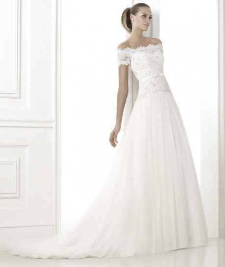 abito da sposa, stile scollo omerale 11