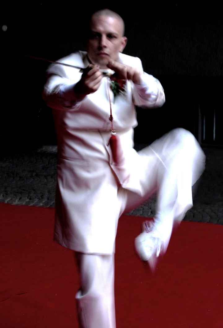 Il reportage delle nostre nozze - spada : omaggio dello sposo alla sposa