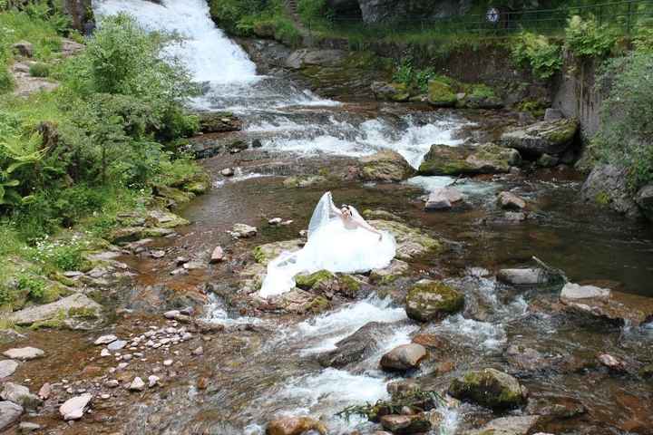 TRASH THE DRESS - LOVE THE DRESS - torrent of love