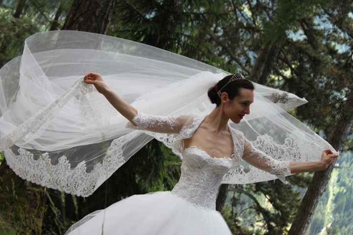 TRASH THE DRESS - LOVE THE DRESS  - woods of love