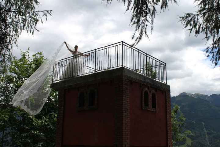 TRASH THE DRESS - LOVE THE DRESS  - tower of love