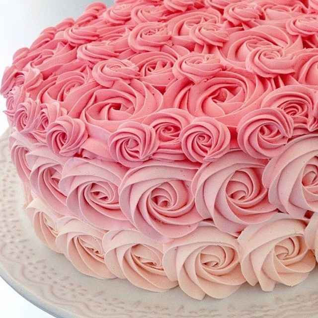 Torte nuziali da sogno - la proposta di oggi  01/01/2016-  si o no?