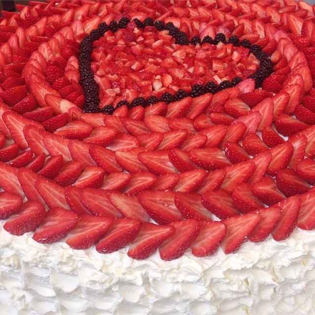 Torte nuziali da sogno - la proposta di oggi  08/01/2016-  si o no?