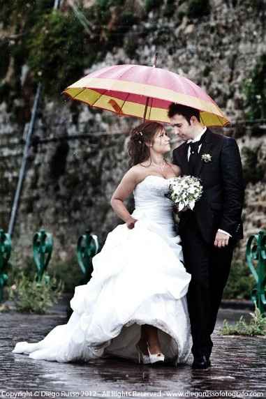 Guida agli accessori da sposa 9 - l'ombrello - colorato