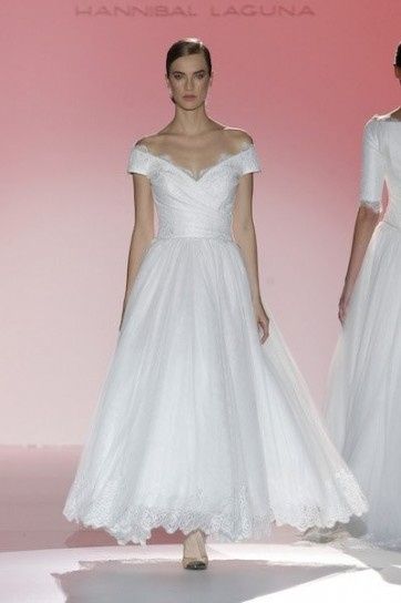 abito da sposa, stile scollo omerale 12