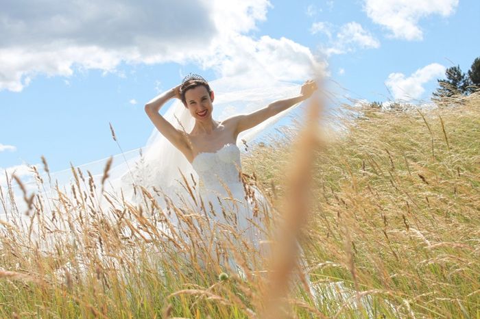 TRASH THE DRESS - LOVE THE DRESS  - field of love