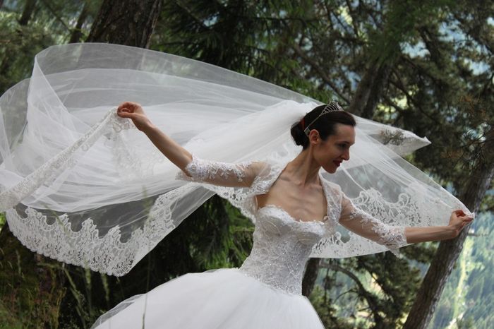 TRASH THE DRESS - LOVE THE DRESS  - woods of love