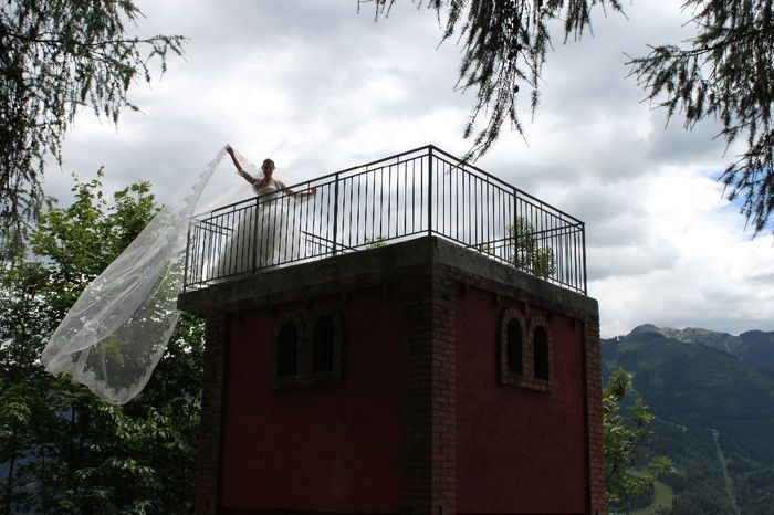 TRASH THE DRESS - LOVE THE DRESS  - tower of love