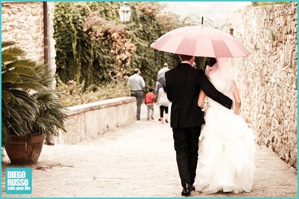 Guida agli accessori da sposa 9 - l'ombrello - colorato