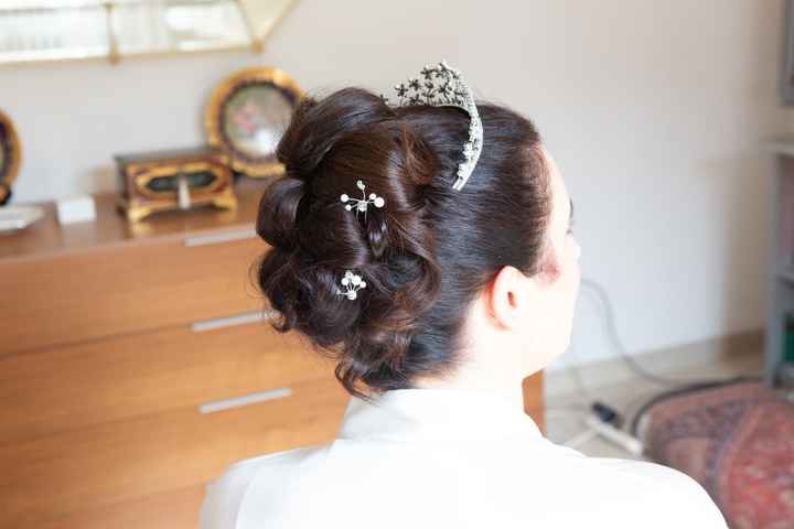 Acconciatura con il velo a calata - 1