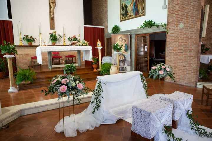 Aiuto allestimento fiori chiesa - 1