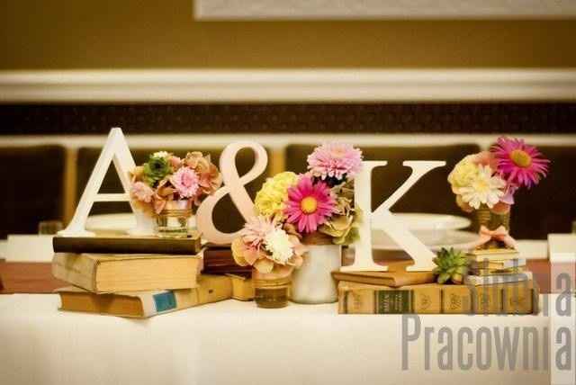 Immaginalo con rose rosse e qualche candelina