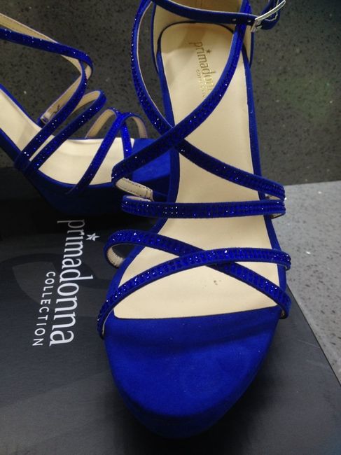 Queste maledetta scarpe blu!! - 3