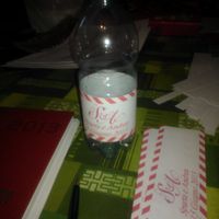 etichette per bottigliette d'acqua