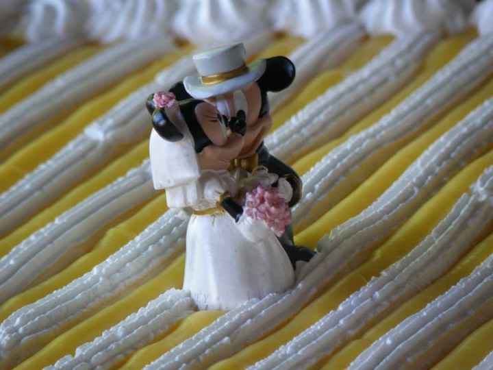 Cake topper