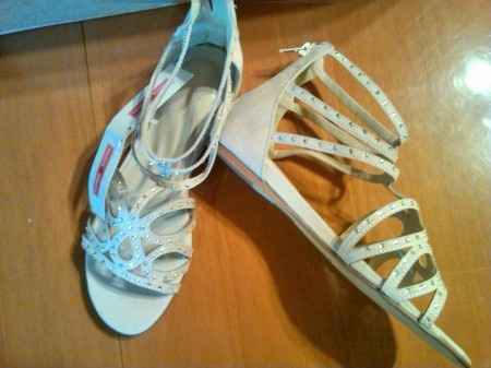 Le scarpe per il viaggio!! - 1