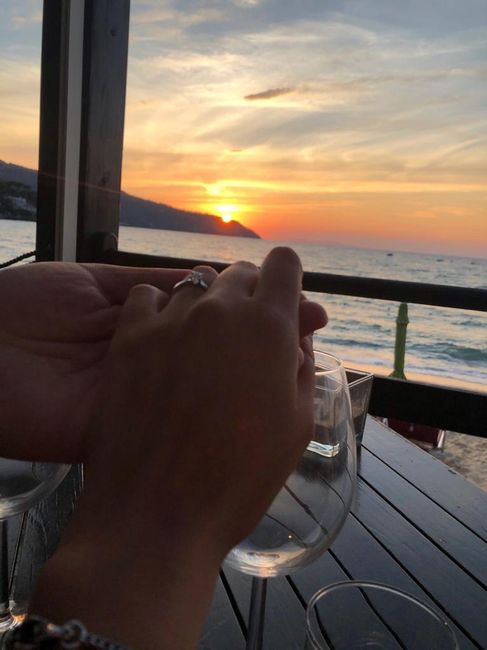 E ora mostraci una foto del tuo anello di fidanzamento! 4