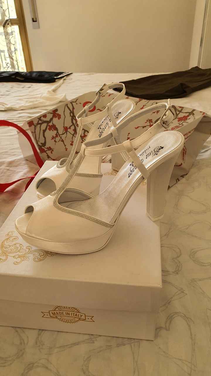 Scarpe che passione! spose romane aiutatemi - 1