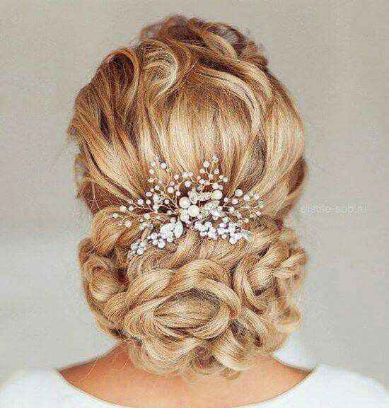 L'acconciatura perfetta per una sposa magra - 1