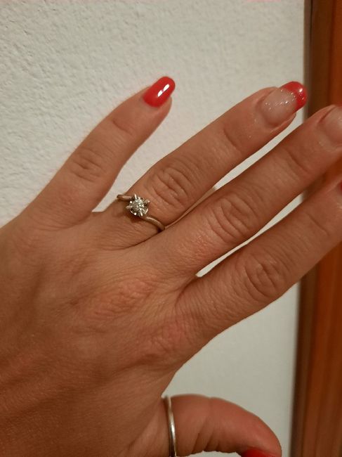 E ora mostraci una foto del tuo anello di fidanzamento! 13
