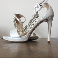 Quanto vi sono costate le scarpe da sposa? - 1