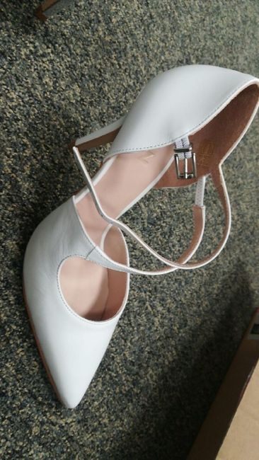 Scarpe trovate - 1