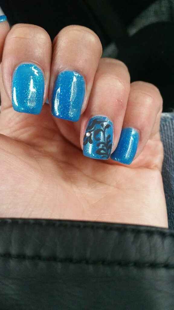 Mi fate vedere le vostre attuali unghie? - 1