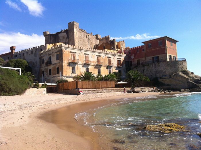 castello di Falconara