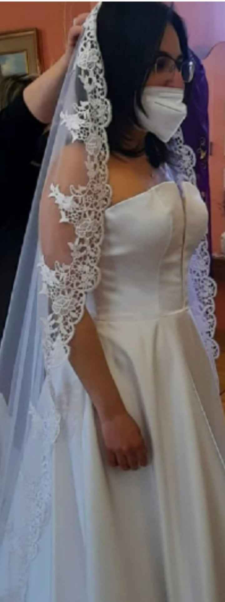 Pizzo Chantilly o raso duchesse - 1