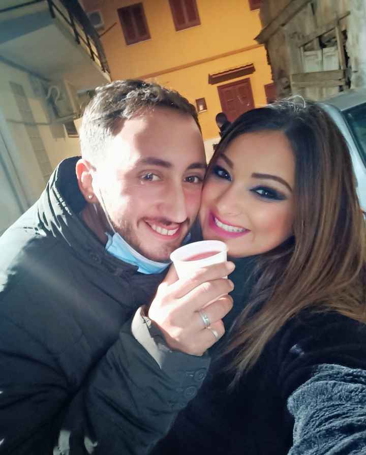 Postate una foto di voi due 👇 - 1