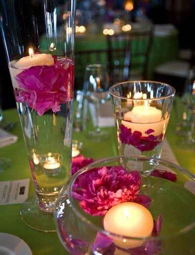 Centrotavola con peonie e candele