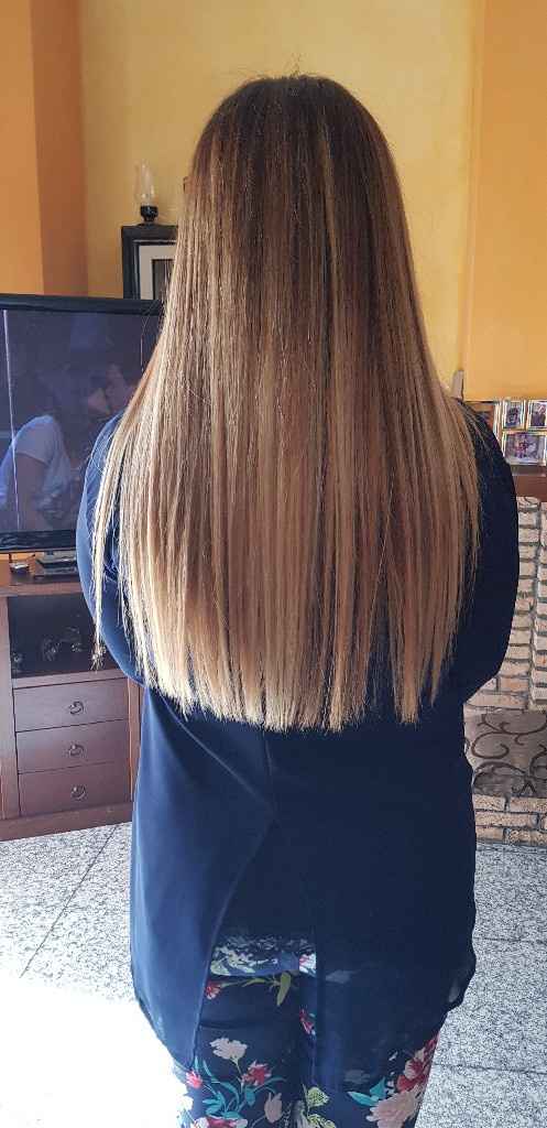 Capelli biondi su base scura - 1