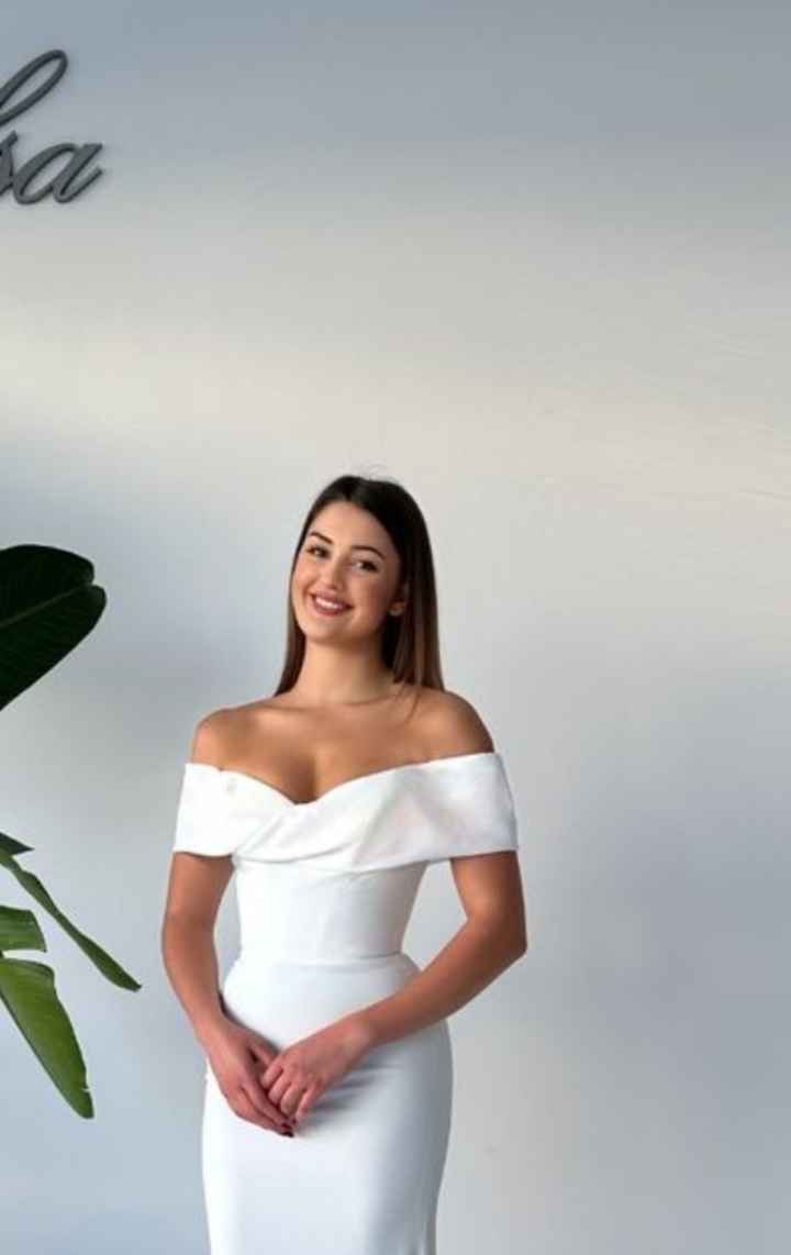 Accocciatura abito con scollo omerale - 1