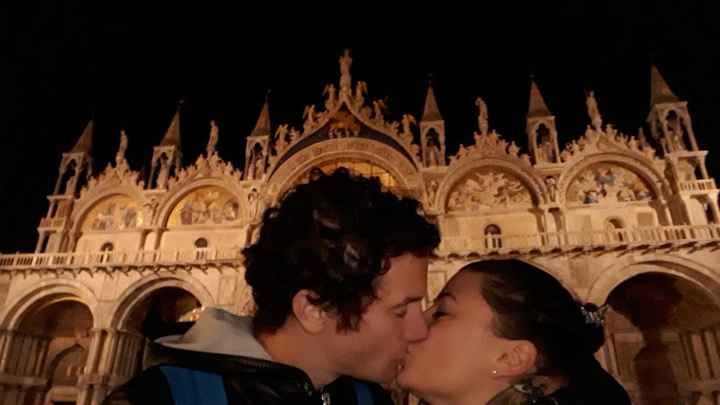 ultima foto insieme, la proposta di matrimonio in piazza San Marco a Venezia