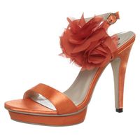 scarpe arancioni..