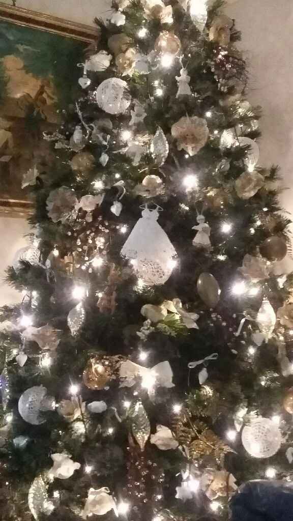 Albero di natale con un richiamo al matrimonio - 1