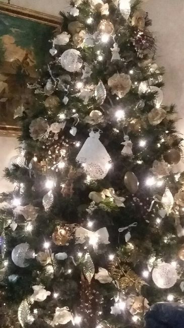 Albero di natale con un richiamo al matrimonio - 1