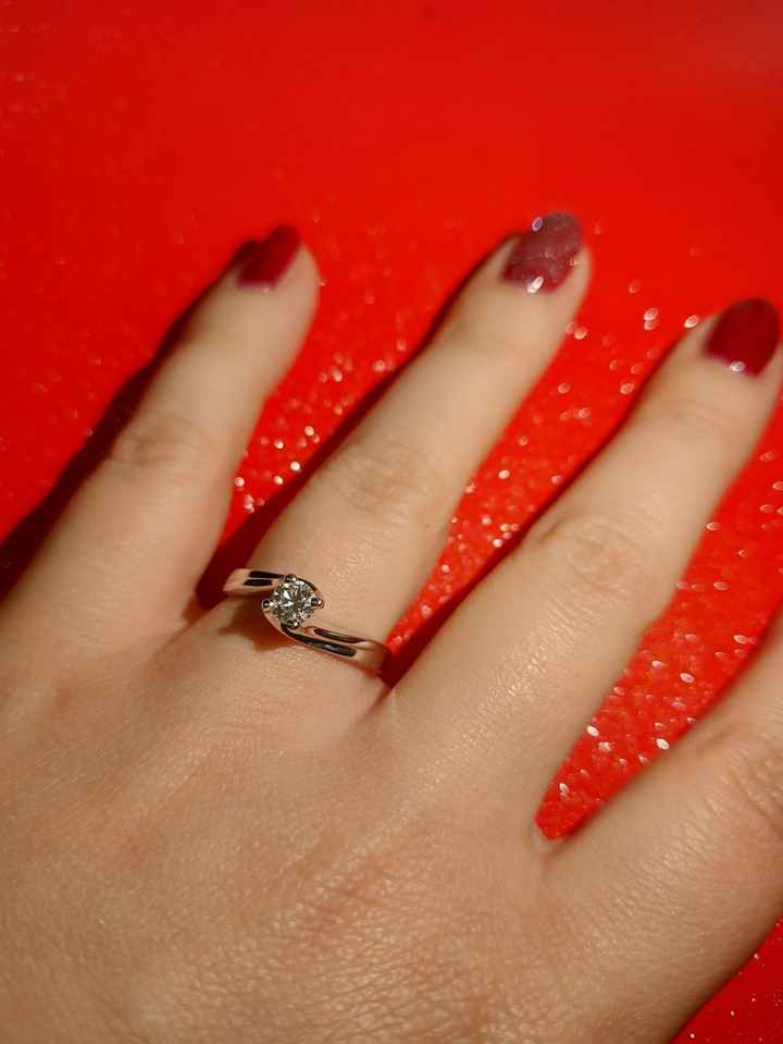 Cosa avete ricevuto come anello di fidanzamento? - 1