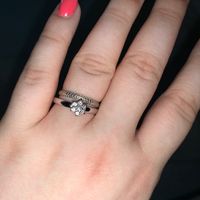 E ora mostraci una foto del tuo anello di fidanzamento! - 1