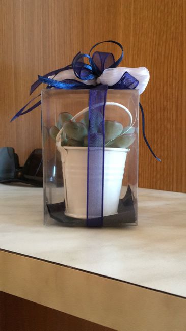  Help! Bomboniere - 1