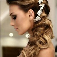 Acconciatura e colore unghie - 1