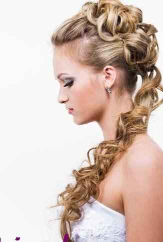 Acconciatura sposa capelli ricci